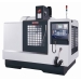 X / Y / Z Corsa asse: 1020/520/505 millimetri <br> Velocità di rotazione: 8000 giri / BT40 <br> Mandrino Tape Hole: 7/24 Taper No.40 <br> Mandrino Potenza: 7,5 / 11 kW (15 / 18,5 kW) <br> Dimensioni piano di lavoro: 520 1150 millimetri <br> Carico massimo